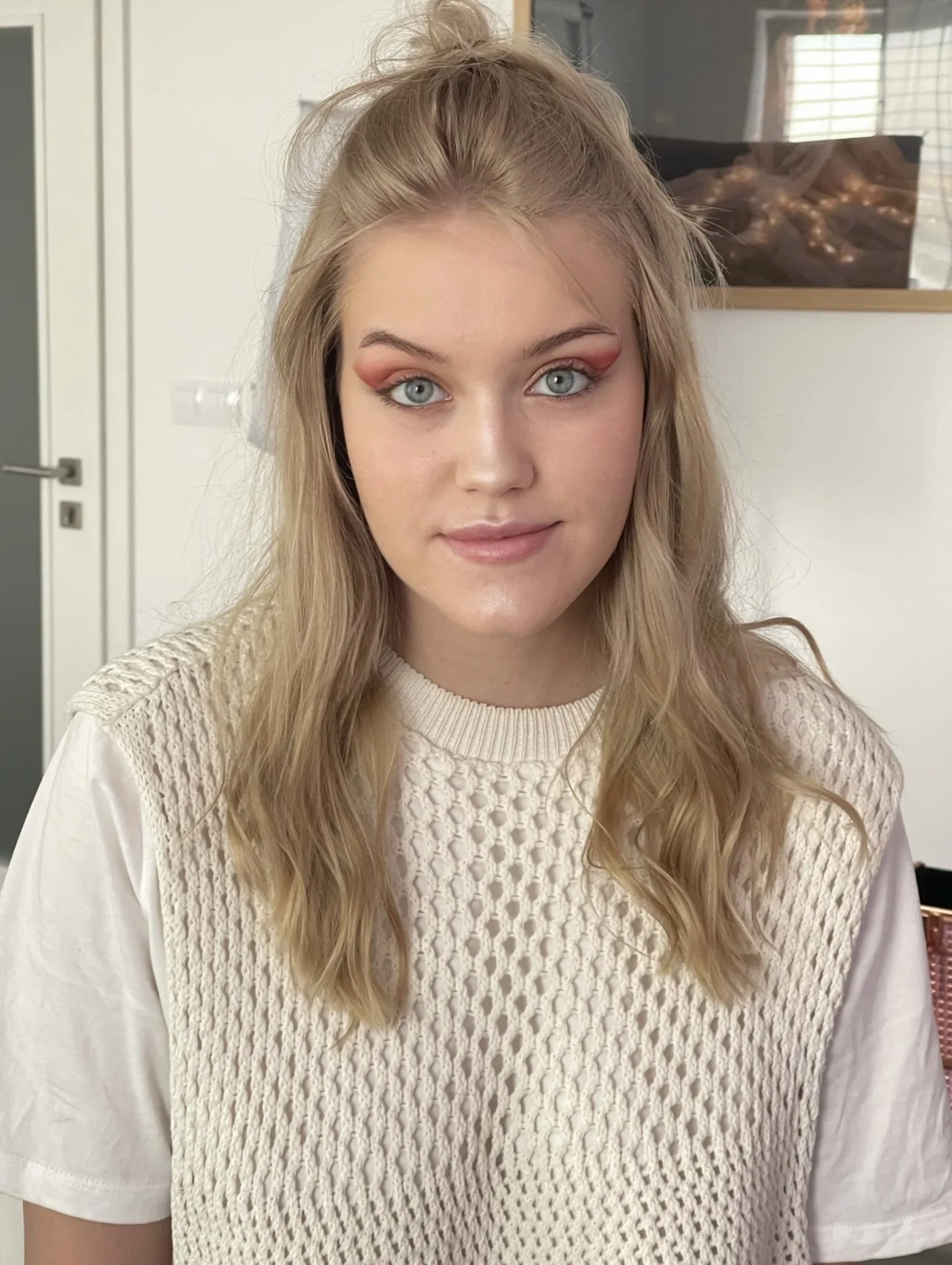 Výraznější večerní look – sjednocená pleť a oči - po aplikaci make-upu (profesionální výsledek)